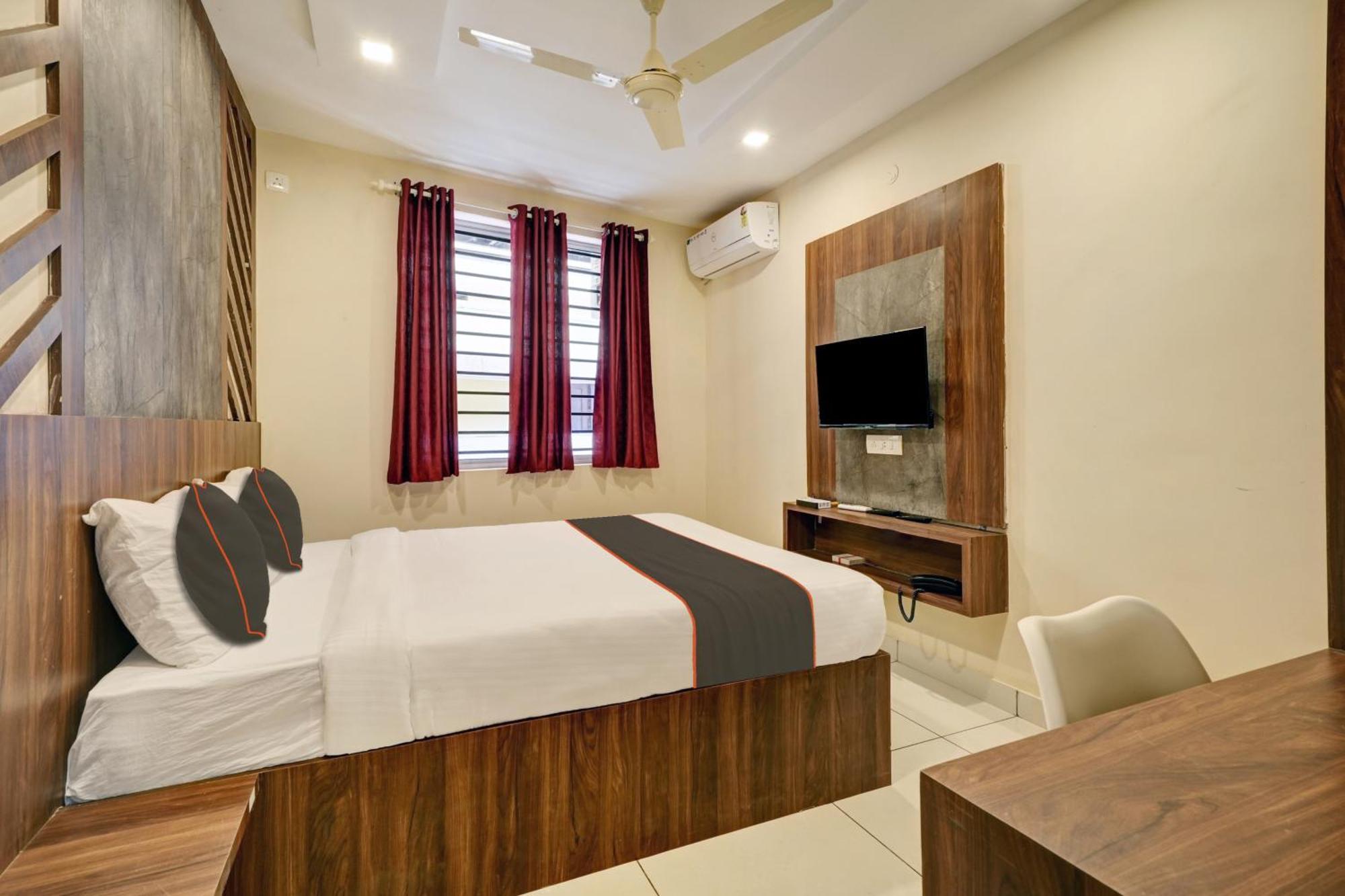 Gypsy Hotel Cusat Kochi Exterior foto