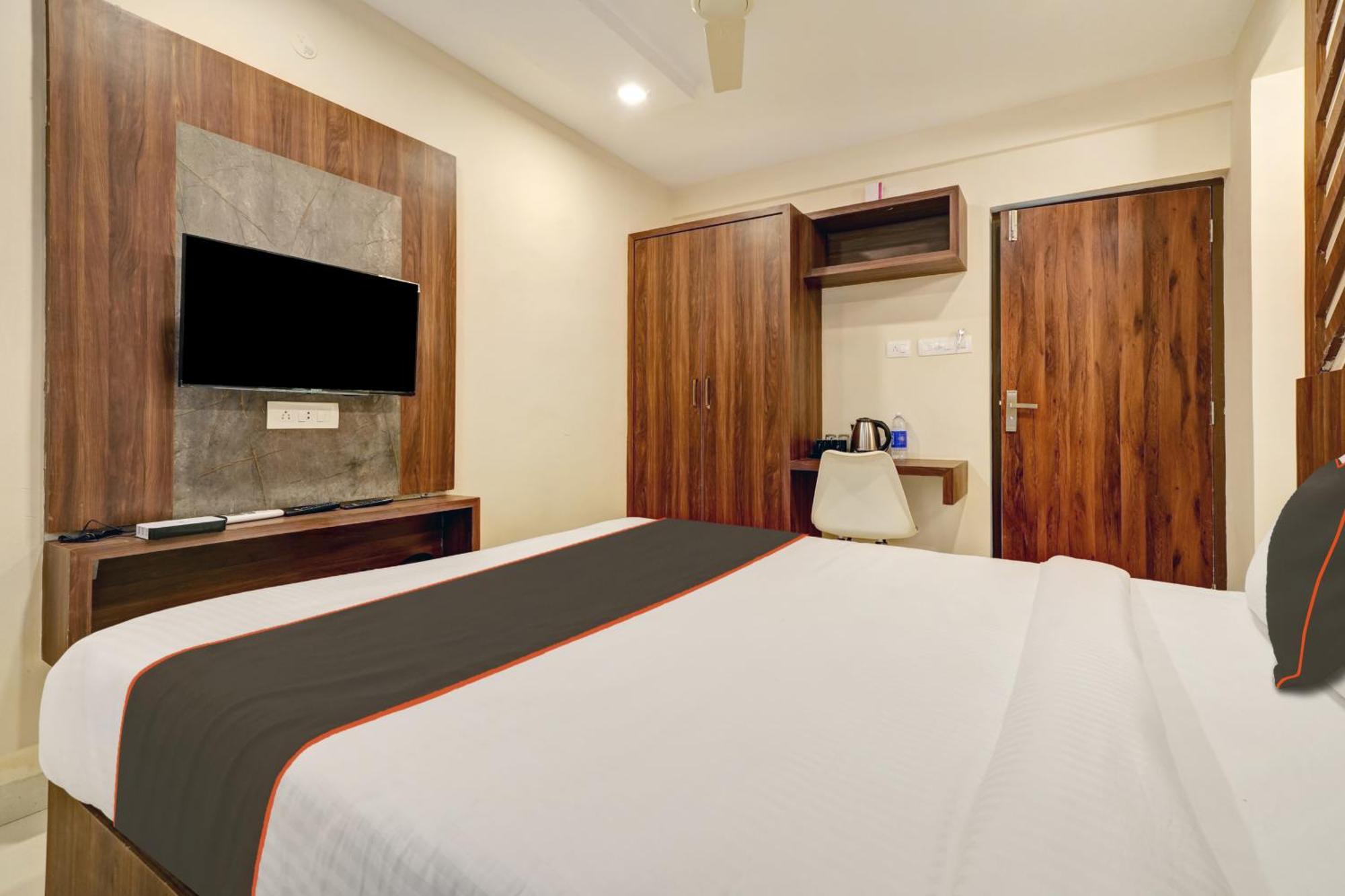 Gypsy Hotel Cusat Kochi Exterior foto