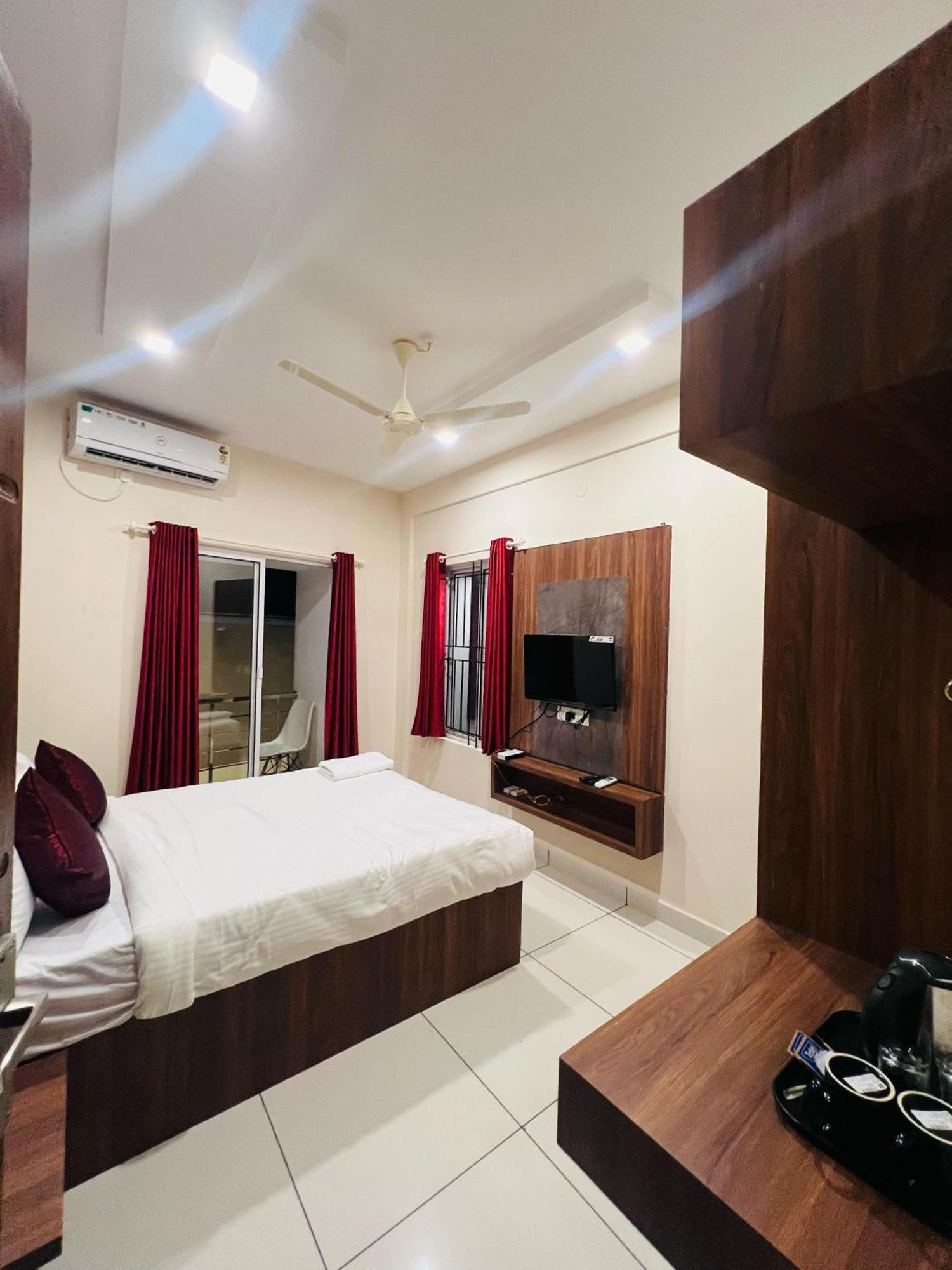 Gypsy Hotel Cusat Kochi Exterior foto