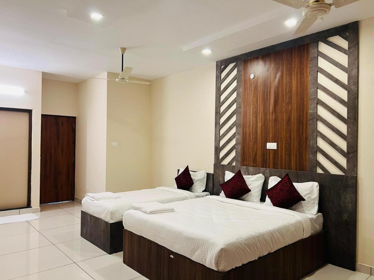 Gypsy Hotel Cusat Kochi Exterior foto